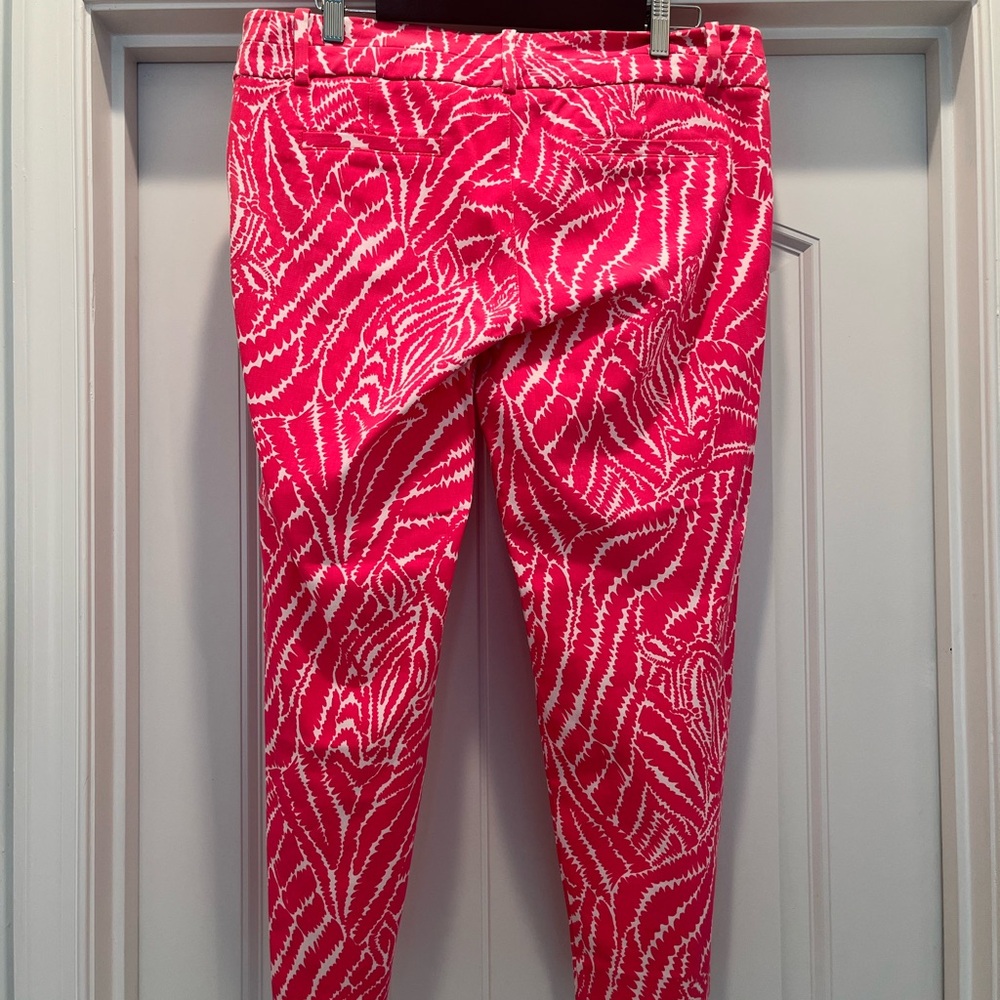 Lilly Pulitzer Pink and White Capris - Picture 2 of 2